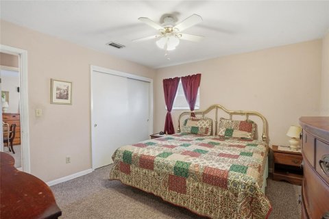 House in Tampa, Florida 3 bedrooms, 140.38 sq.m. № 2233469 - photo 19