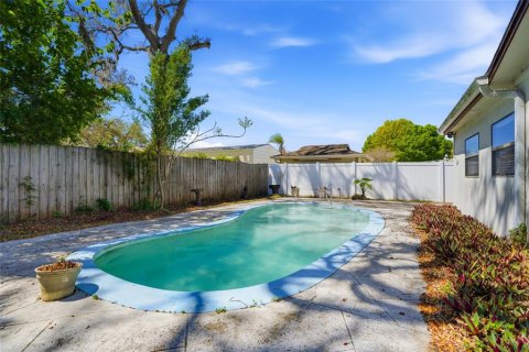 House in Tampa, Florida 3 bedrooms, 140.38 sq.m. № 2233469 - photo 25