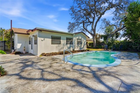 House in Tampa, Florida 3 bedrooms, 140.38 sq.m. № 2233469 - photo 22
