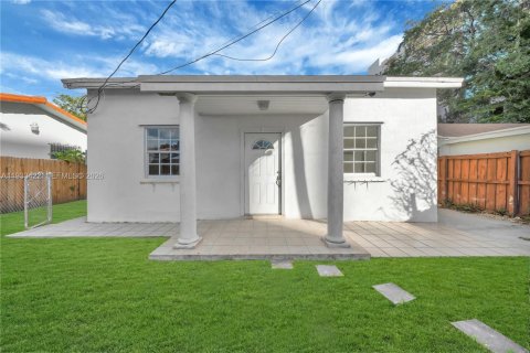 Casa en Miami, Florida 3 dormitorios, 170.2 m2 № 1998210