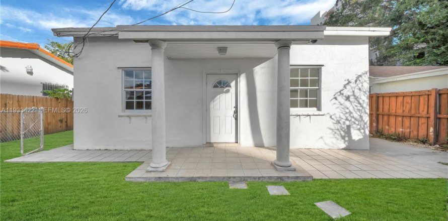 Casa en Miami, Florida 3 dormitorios, 170.2 m2 № 1998210