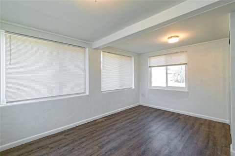 Casa en venta en Tavares, Florida, 4 dormitorios, 144.74 m2 № 1853838 - foto 27
