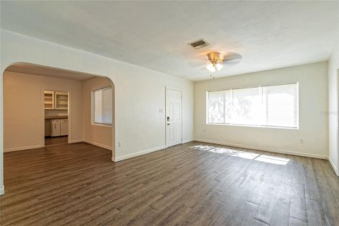 Casa en venta en Tavares, Florida, 4 dormitorios, 144.74 m2 № 1853838 - foto 7