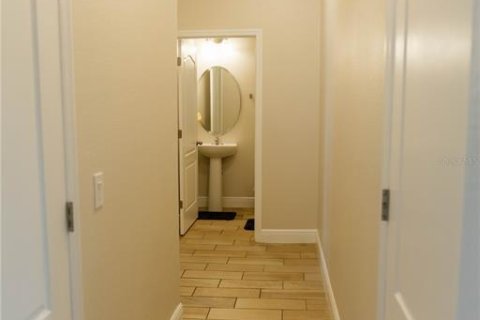 House in Sanford, Florida 4 bedrooms, 283.91 sq.m. № 1910563 - photo 5