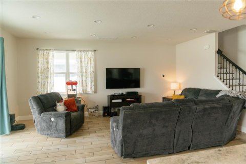 Villa ou maison à vendre à Sanford, Floride: 4 chambres, 283.91 m2 № 1910563 - photo 12