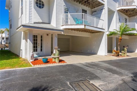 Touwnhouse à vendre à North Redington Beach, Floride: 3 chambres, 212.56 m2 № 1549278 - photo 3