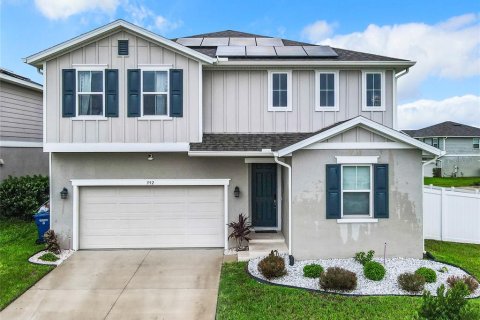 House in Winter Haven, Florida 5 bedrooms, 273.5 sq.m. № 1834810 - photo 2