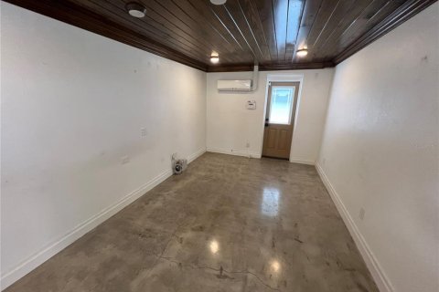 Commercial property in Tampa, Florida 71.35 sq.m. № 2108653 - photo 14