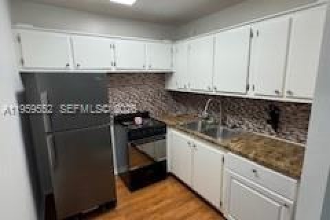 Condo in Deerfield Beach, Florida, 1 bedroom  № 2042327 - photo 6