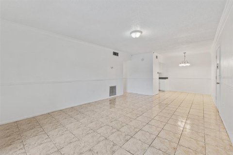 Condominio en venta en Altamonte Springs, Florida, 3 dormitorios, 103.31 m2 № 1916658 - foto 9