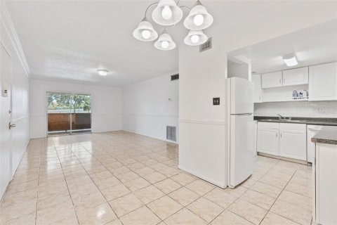 Condominio en venta en Altamonte Springs, Florida, 3 dormitorios, 103.31 m2 № 1916658 - foto 8