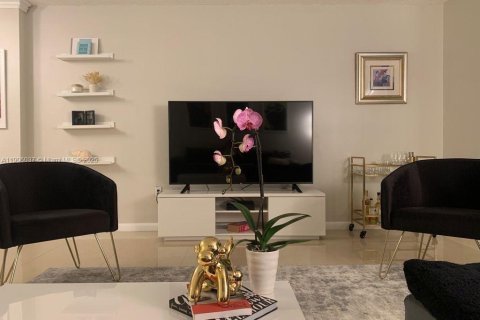 Copropriété à louer à Aventura, Floride: 1 chambre, 99.03 m2 № 1956664 - photo 13