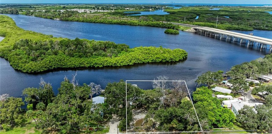 Villa ou maison à Ruskin, Floride 2 chambres, 68.38 m2 № 2312257