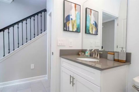 Townhouse in Kissimmee, Florida 4 bedrooms, 176.7 sq.m. № 2227040 - photo 9
