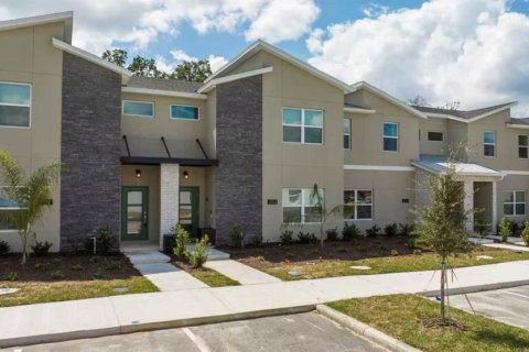 Townhouse in Kissimmee, Florida 4 bedrooms, 176.7 sq.m. № 2227040 - photo 2