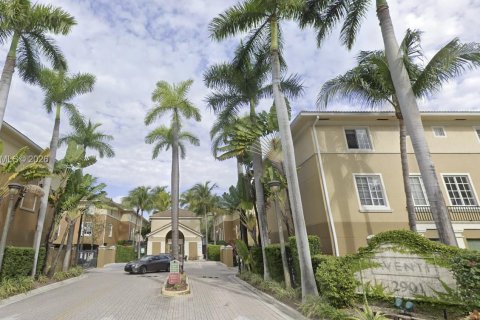 Touwnhouse à vendre à Aventura, Floride: 1 chambre, 79.8 m2 № 2439097 - photo 19