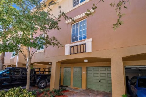 Touwnhouse à vendre à Aventura, Floride: 1 chambre, 79.8 m2 № 2439097 - photo 17