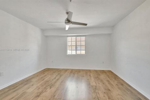 Touwnhouse à vendre à Aventura, Floride: 1 chambre, 79.8 m2 № 2439097 - photo 10