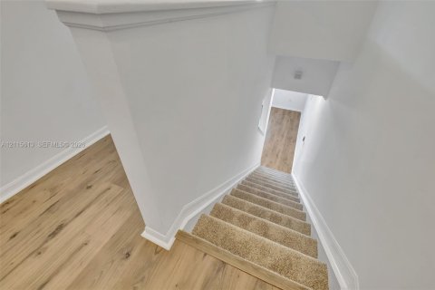 Touwnhouse à vendre à Aventura, Floride: 1 chambre, 79.8 m2 № 2439097 - photo 8