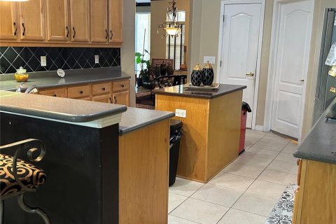 Villa ou maison à vendre à Wesley Chapel, Floride: 4 chambres, 328.87 m2 № 2277755 - photo 8