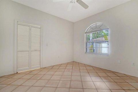 House in Sarasota, Florida 3 bedrooms, 179.12 sq.m. № 1792337 - photo 20