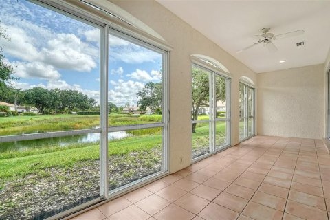 House in Sarasota, Florida 3 bedrooms, 179.12 sq.m. № 1792337 - photo 3
