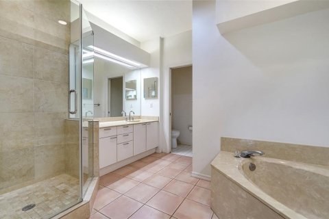 House in Sarasota, Florida 3 bedrooms, 179.12 sq.m. № 1792337 - photo 15