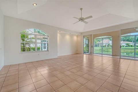 House in Sarasota, Florida 3 bedrooms, 179.12 sq.m. № 1792337 - photo 2