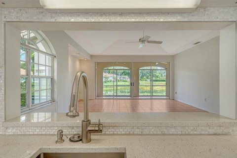 House in Sarasota, Florida 3 bedrooms, 179.12 sq.m. № 1792337 - photo 9
