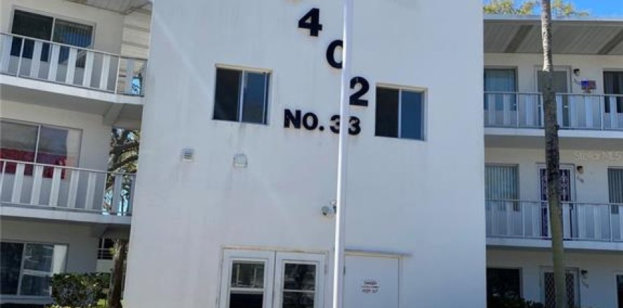 Condominio en Seminole, Florida, 2 dormitorios № 1571896