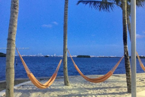 Condominio en venta en Miami, Florida, 2 dormitorios, 91.97 m2 № 1814018 - foto 26