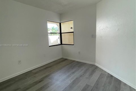 Touwnhouse à louer à Homestead, Floride: 3 chambres, 104.52 m2 № 2081137 - photo 8