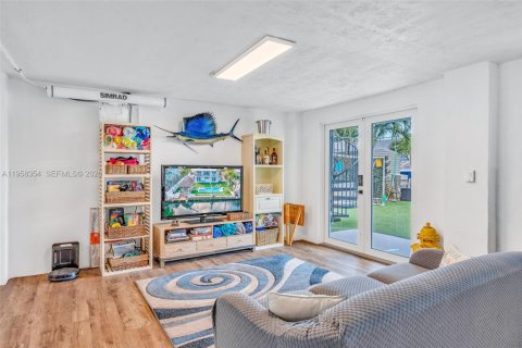 House in Key Largo, Florida 3 bedrooms, 92.16 sq.m. № 2020716 - photo 25