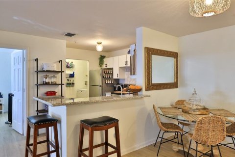 Condo in Port Orange, Florida, 2 bedrooms  № 1813036 - photo 17