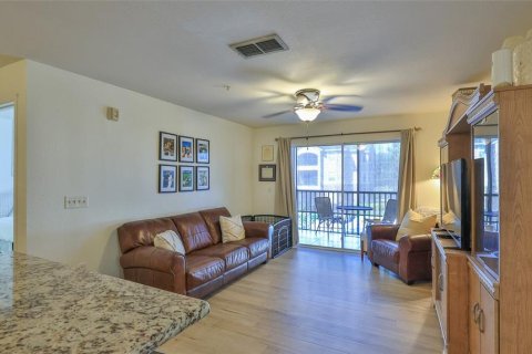 Condo in Port Orange, Florida, 2 bedrooms  № 1813036 - photo 10
