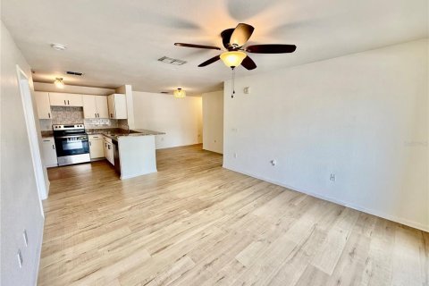 Condo in Port Orange, Florida, 2 bedrooms  № 1813036 - photo 14