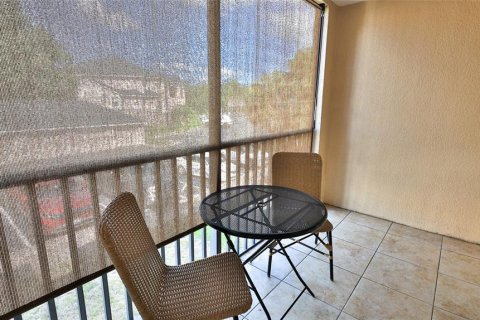 Condo in Port Orange, Florida, 2 bedrooms  № 1813036 - photo 13