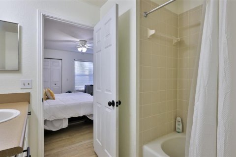 Condo in Port Orange, Florida, 2 bedrooms  № 1813036 - photo 30