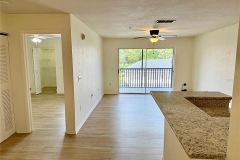 Condo in Port Orange, Florida, 2 bedrooms  № 1813036 - photo 12