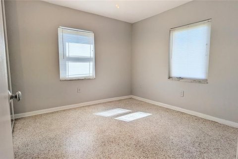 House in Port Charlotte, Florida 2 bedrooms, 98.1 sq.m. № 2277040 - photo 16