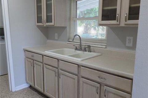 House in Port Charlotte, Florida 2 bedrooms, 98.1 sq.m. № 2277040 - photo 13
