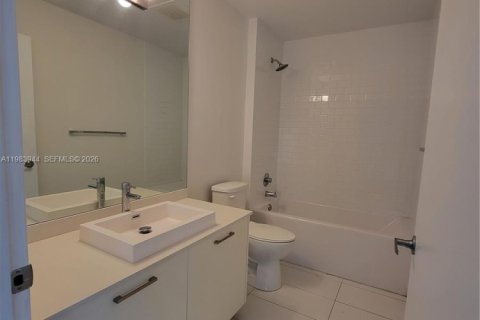 Copropriété à louer à Miami, Floride: 1 chambre, 48.87 m2 № 2048457 - photo 10