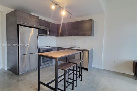 Copropriété à louer à Miami, Floride: 1 chambre, 48.87 m2 № 2048457 - photo 7