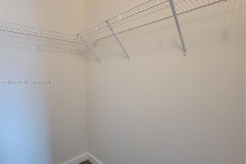 Copropriété à louer à Miami, Floride: 1 chambre, 48.87 m2 № 2048457 - photo 13