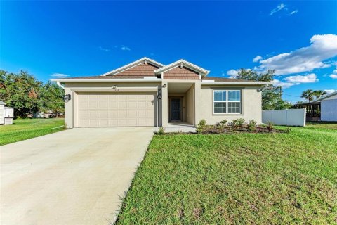 Villa ou maison à Port Charlotte, Floride 4 chambres, 174.1 m2 № 2136330