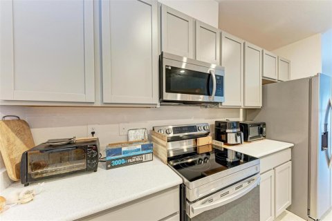 House in Port Charlotte, Florida 4 bedrooms, 174.1 sq.m. № 2136330 - photo 22
