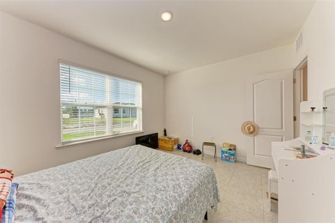 House in Port Charlotte, Florida 4 bedrooms, 174.1 sq.m. № 2136330 - photo 29
