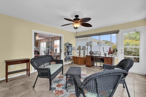 House in The Villages, Florida 3 bedrooms, 137.77 sq.m. № 1676068 - photo 7