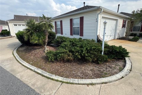 House in The Villages, Florida 3 bedrooms, 137.77 sq.m. № 1676068 - photo 1