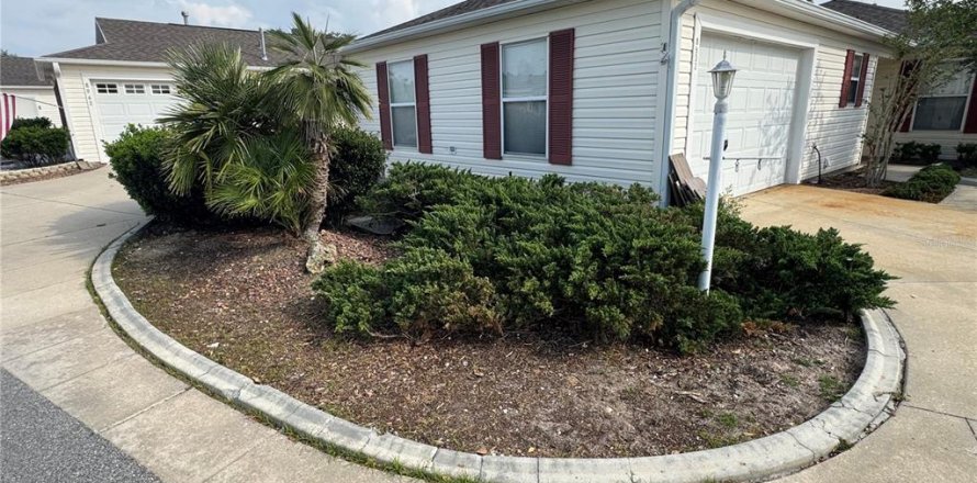 House in The Villages, Florida 3 bedrooms, 137.77 sq.m. № 1676068